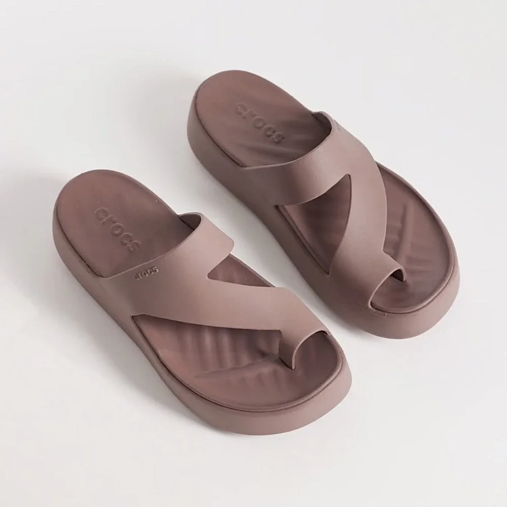 Crocs Brooklyn Flip Mahogany Brown Platform Wedge Sandals Women 6 208728-2Y2